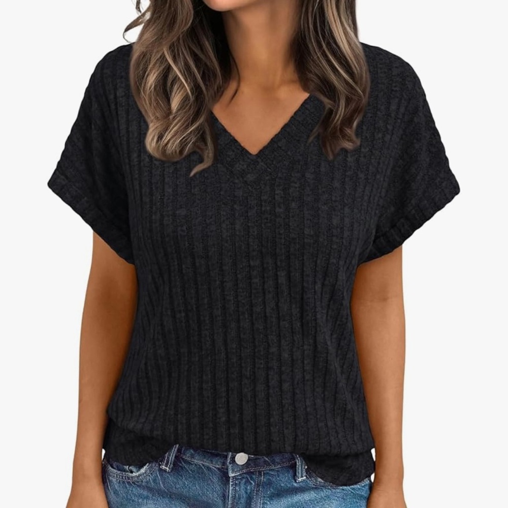 Black V-Neck Short Sleeve Top